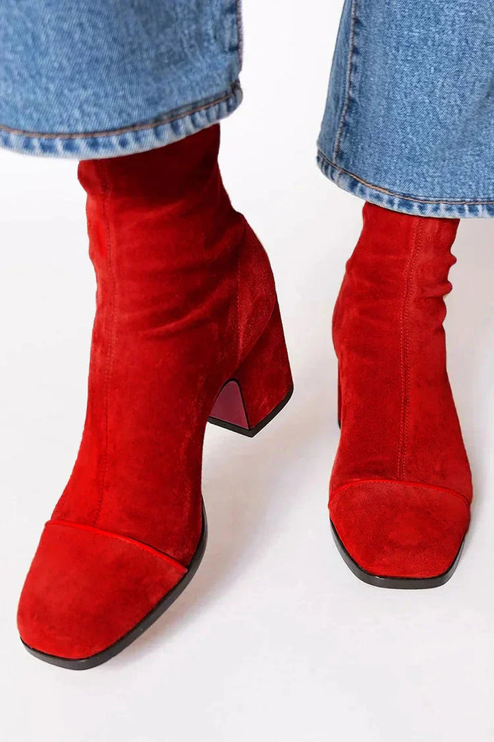 VIRA | Elegante Hakken met Stabiele Blokhak voor Dagelijks Comfort en Tijdloze Stijl