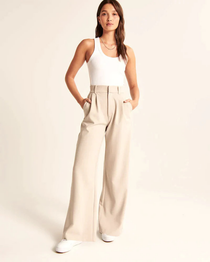 Elegante en Modellende T-Curve™ Broeken