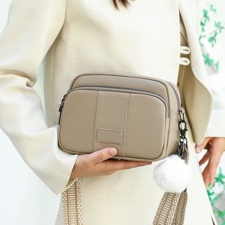 Chique Pompon Crossbody