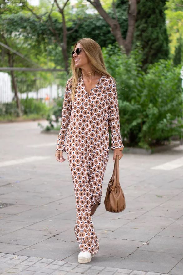 TINA | Lange Jurk met Geometrische Print en Elegante Snit voor Elke Gelegenheid