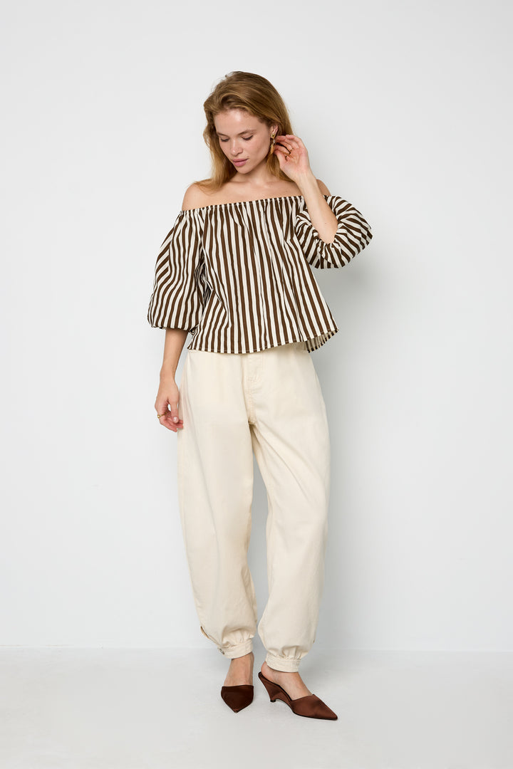 Ballonjeans met knoopsluiting aan de onderkant