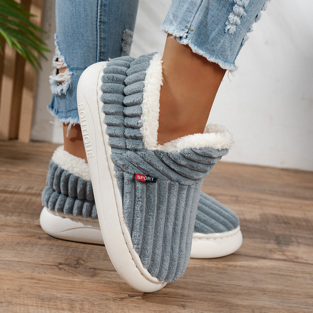 KIONA | Warme Huisschoenen voor Direct Comfort en Ontspannen Gezelligheid