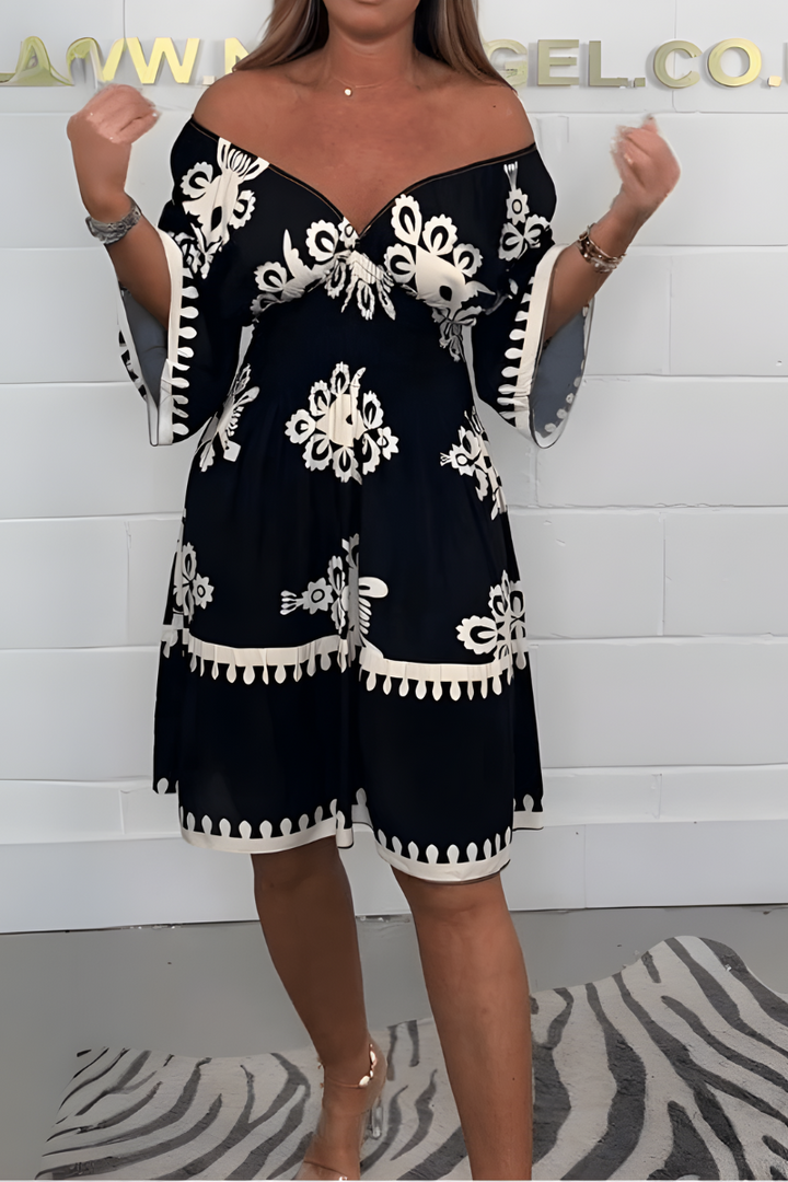 LUCA | Korte Boho Bloemenjurk met Flatterende Snit voor Elegante Vakantie- of Evenementlook