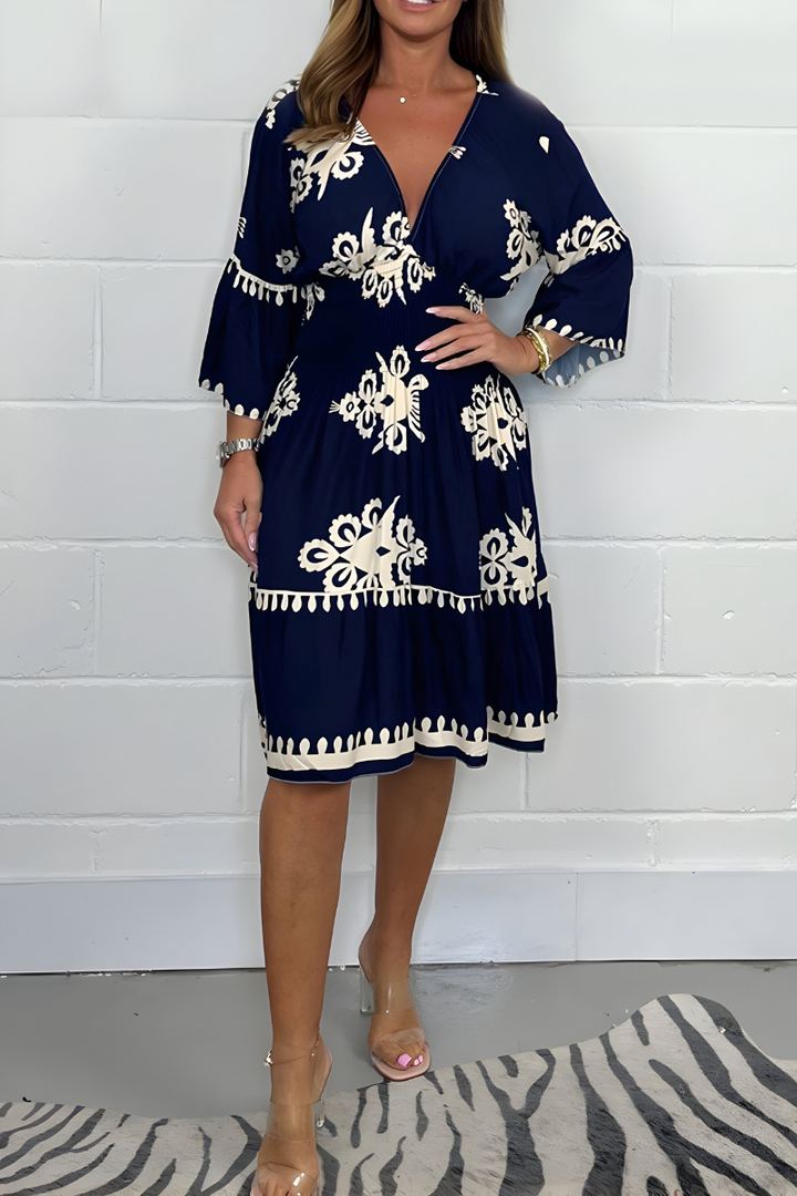 LUCA | Korte Boho Bloemenjurk met Flatterende Snit voor Elegante Vakantie- of Evenementlook