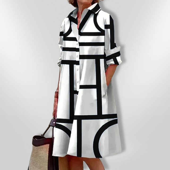 HANNE | Midi Hemdress met Flatterende Snit en Moderne Geometrische Print