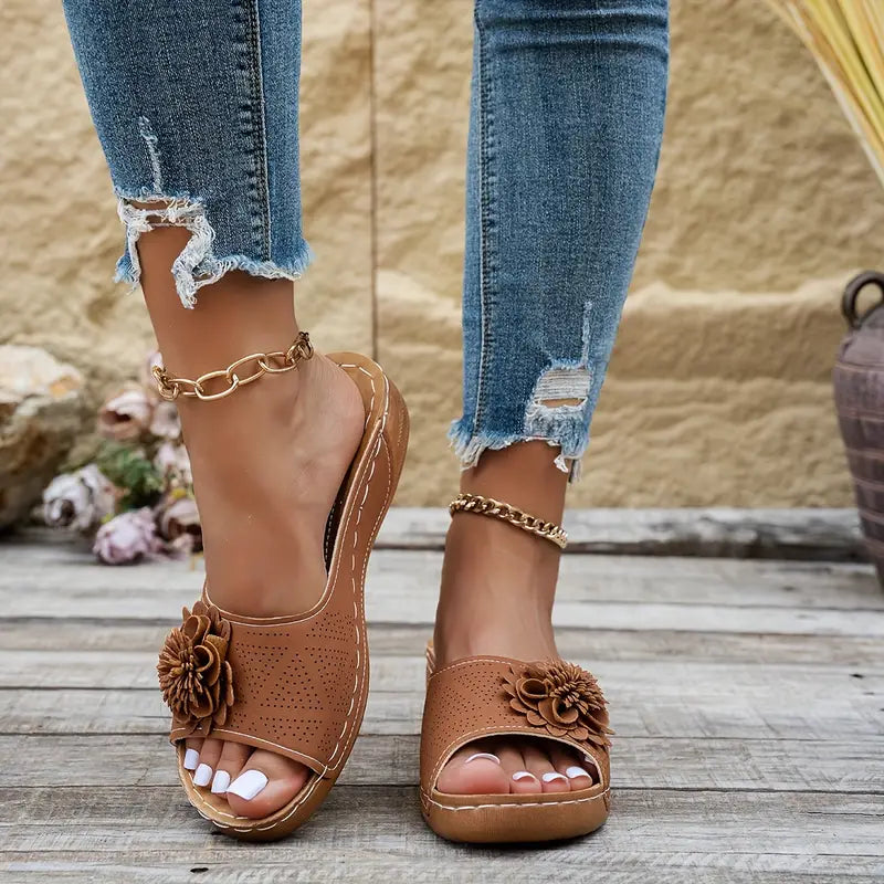 VIARA | Orthopedische Sandalen met Bloemmotief