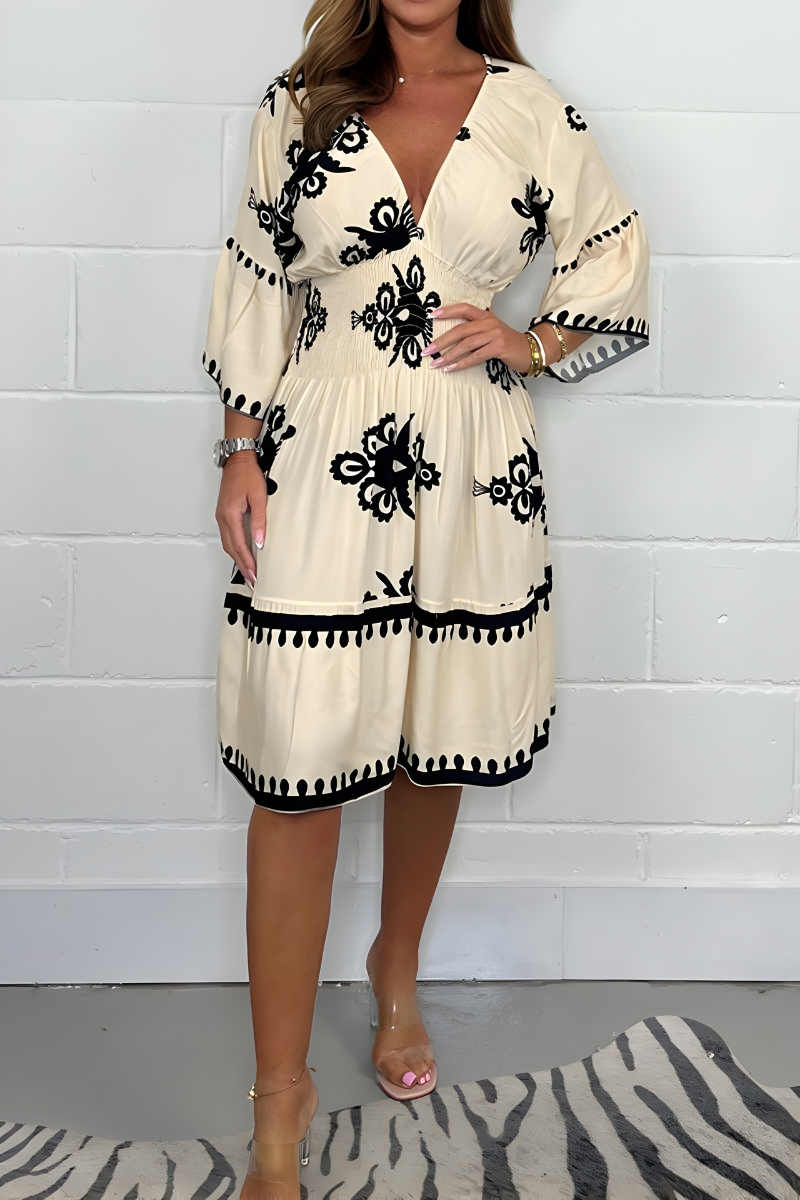 LUCA | Korte Boho Bloemenjurk met Flatterende Snit voor Elegante Vakantie- of Evenementlook