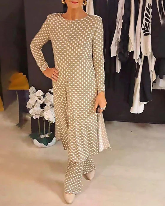 LARA | Compleet Twee Stukken met Stippenprint voor Ontspannen Elegantie en Veelzijdige Zomerse Looks