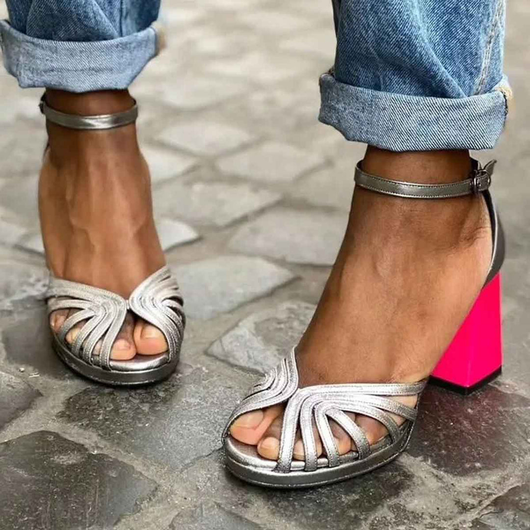 RAELLA™ | Sandalen met Glanzende Hak