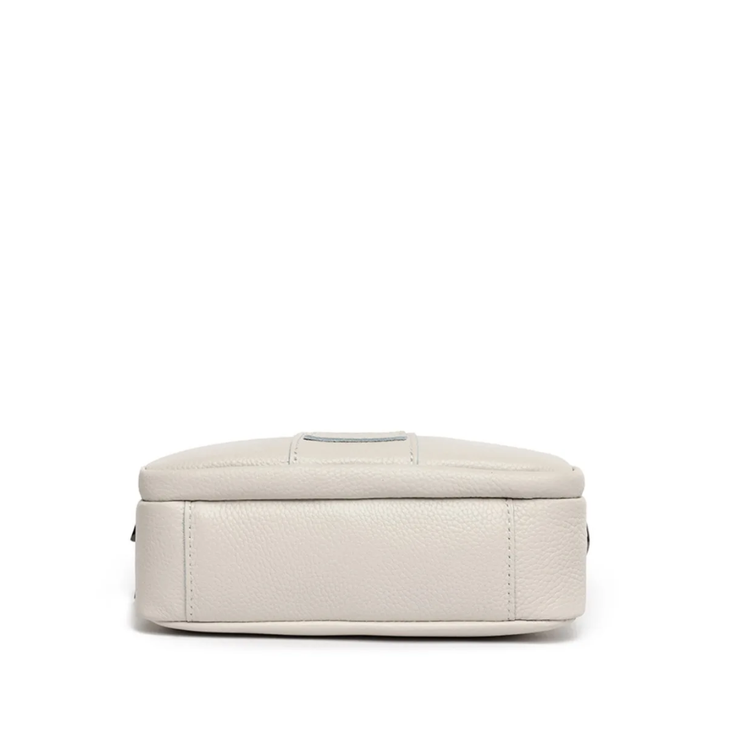 Chique Pompon Crossbody