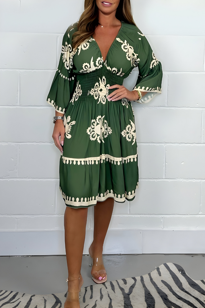 LUCA | Korte Boho Bloemenjurk met Flatterende Snit voor Elegante Vakantie- of Evenementlook