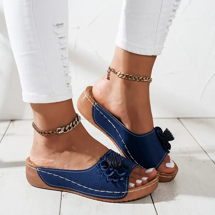 VIARA | Orthopedische Sandalen met Bloemmotief