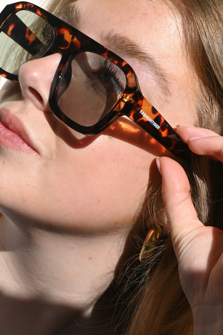 Bold sunnies - bruin
