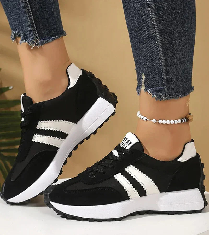 LIONA™ | Ergonomische Sneakers met Verhoogd Comfort en Tijdloze Stijl