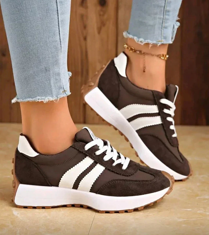 LIONA™ | Ergonomische Sneakers met Verhoogd Comfort en Tijdloze Stijl
