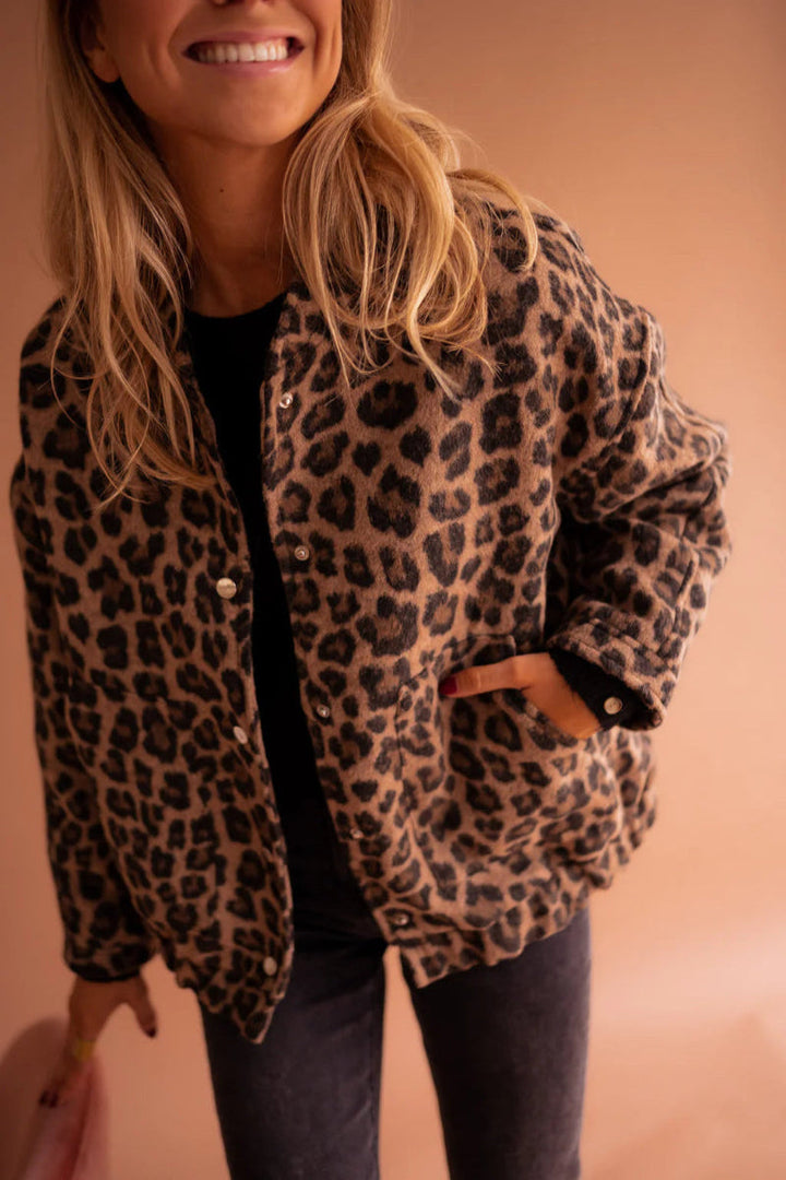 VOLEUR | Leoprint en veelzijdige jas