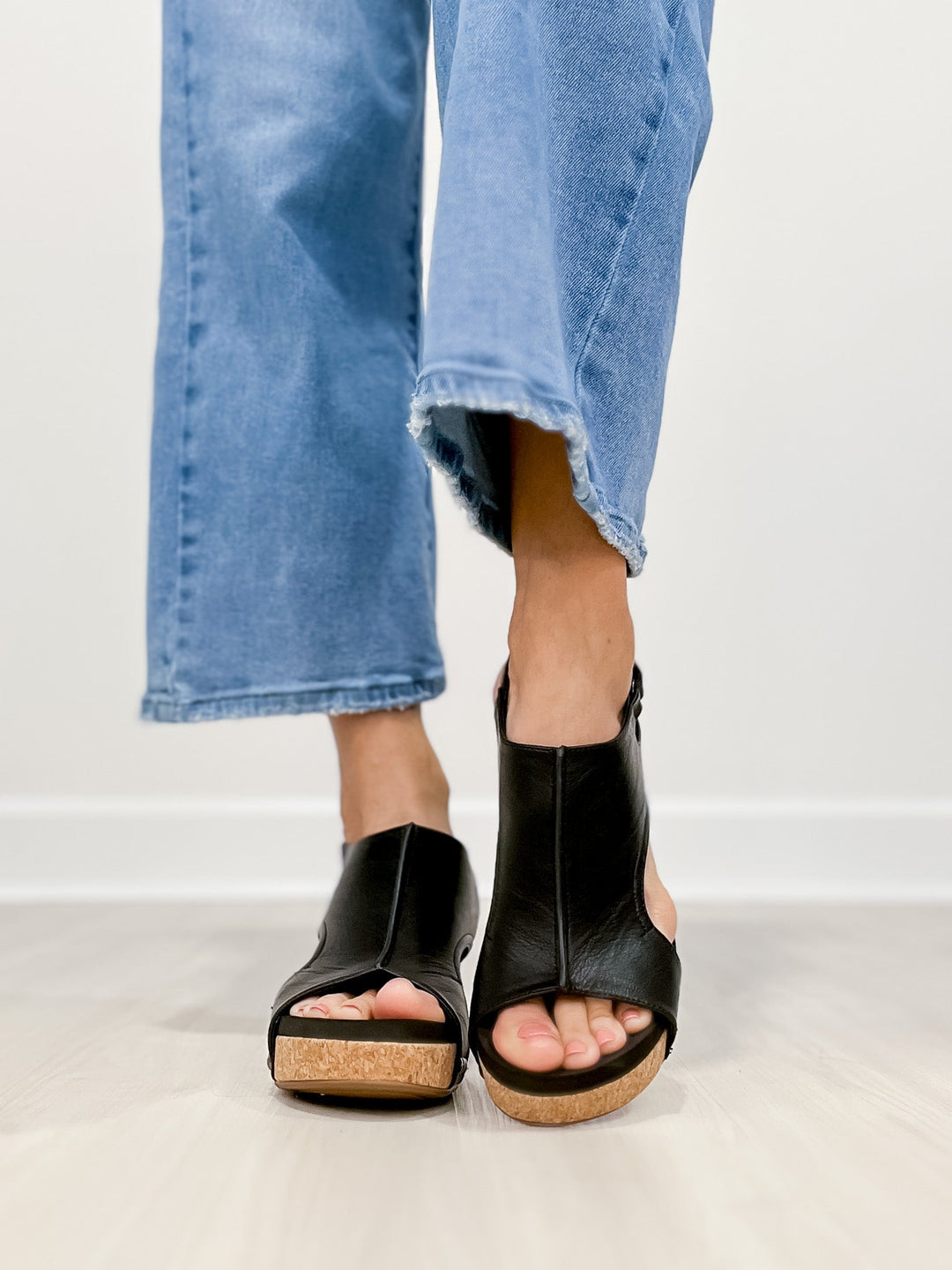 Briellae - Wedge Sandalette