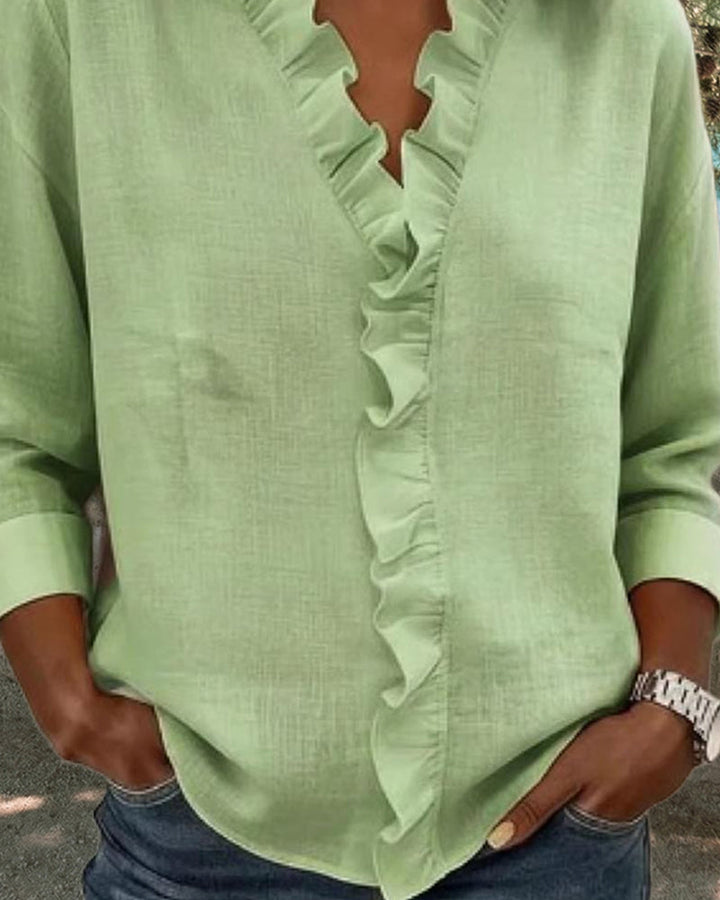 VERA™ | Verfijnde V-hals Blouse met delicate details