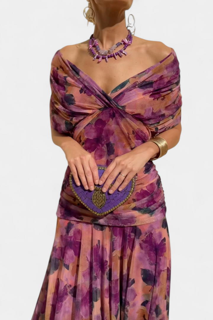 NAÍMA™ | Lange Elegante Jurk met V-Hals en Vloeiende Silhouet