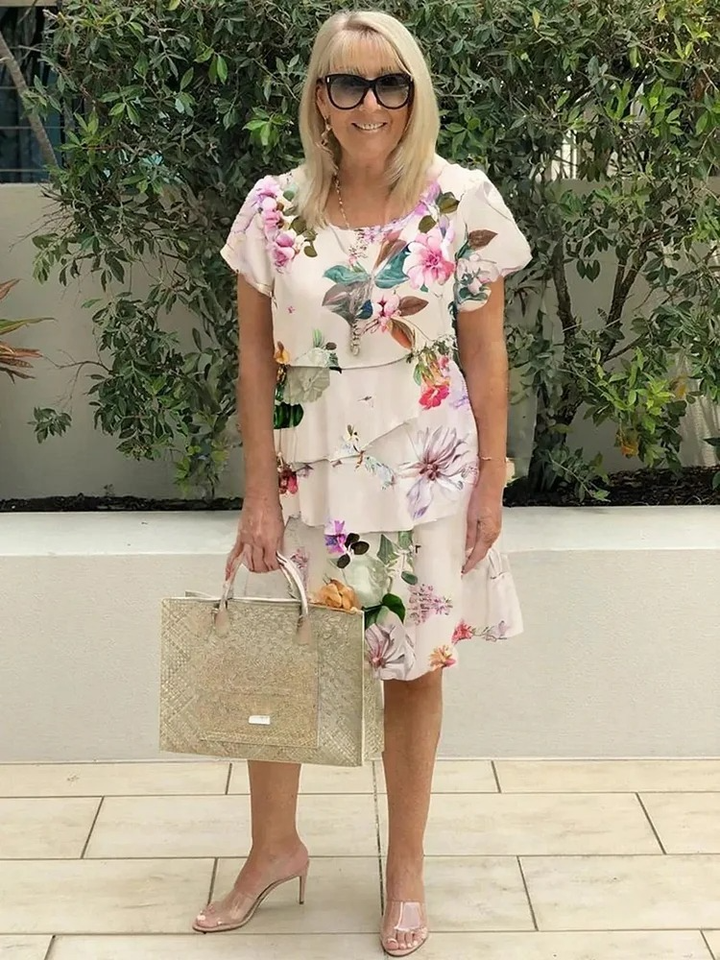 MOYA | Lange Bloemenjurk met Een Flatterende en Elegante Pasvorm