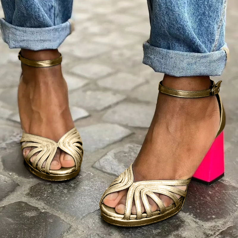 VIVIËNNE™ | Klassieke Sandalen met Gouden Bandje