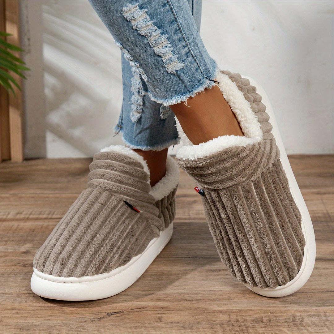 KIONA | Warme Huisschoenen voor Direct Comfort en Ontspannen Gezelligheid
