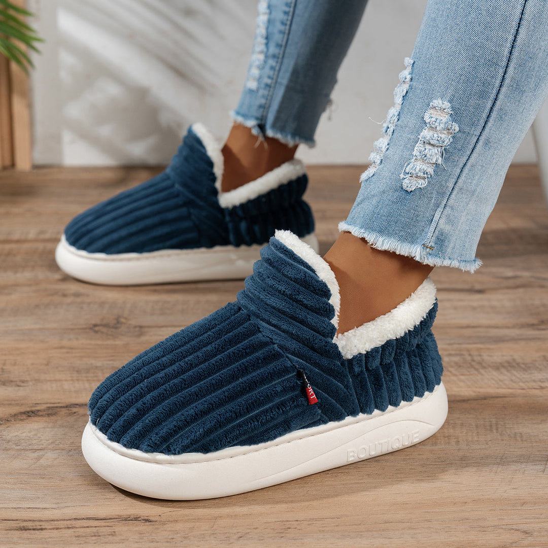 KIONA | Warme Huisschoenen voor Direct Comfort en Ontspannen Gezelligheid