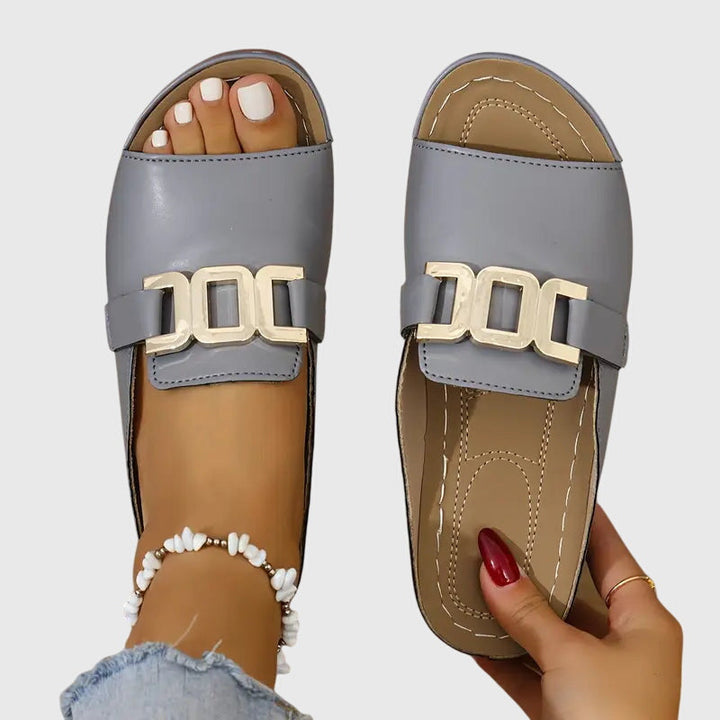 Kathryn - Comfortabele Gespsandalen