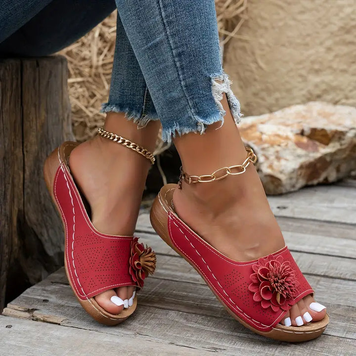 VIARA | Orthopedische Sandalen met Bloemmotief