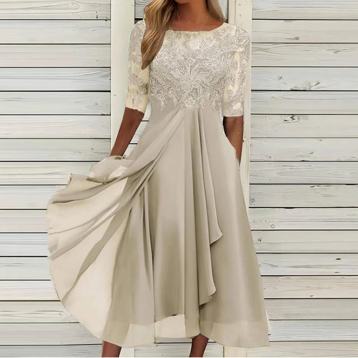 SANNE | Elegante Jurk met Kant en Vloeiende Rok