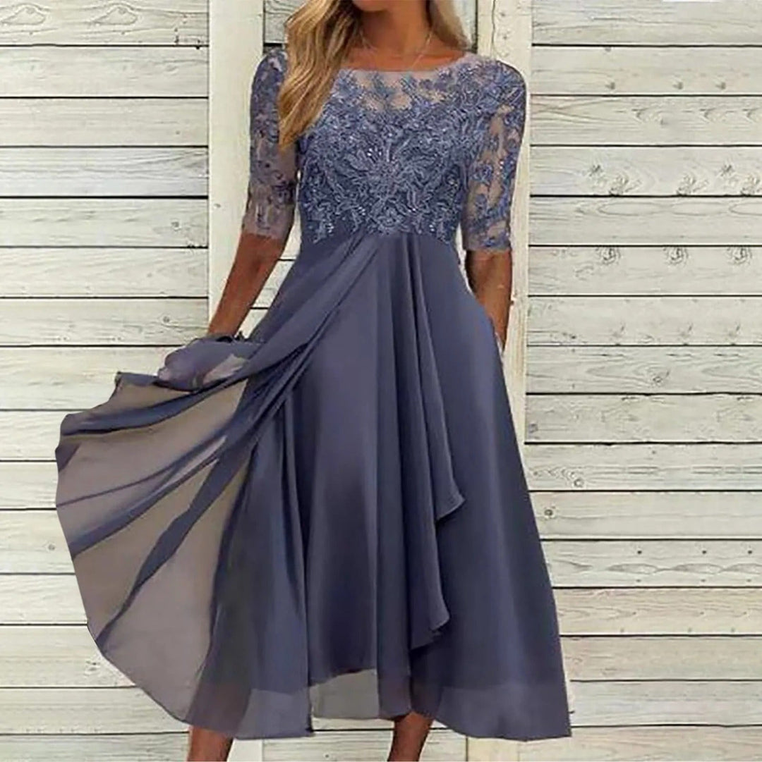 SANNE | Elegante Jurk met Kant en Vloeiende Rok