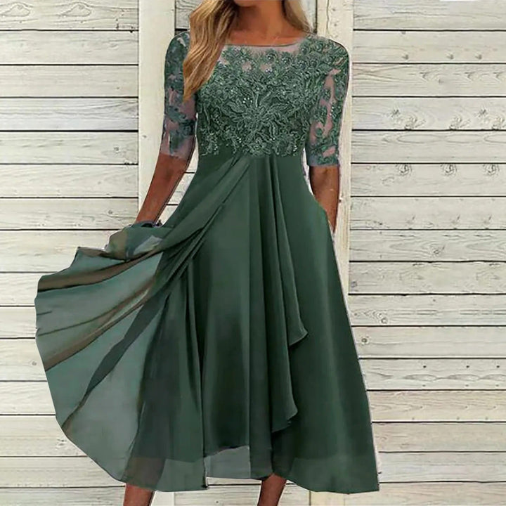 SANNE | Elegante Jurk met Kant en Vloeiende Rok
