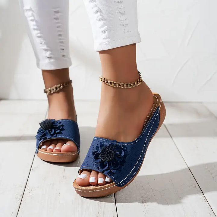 VIARA | Orthopedische Sandalen met Bloemmotief