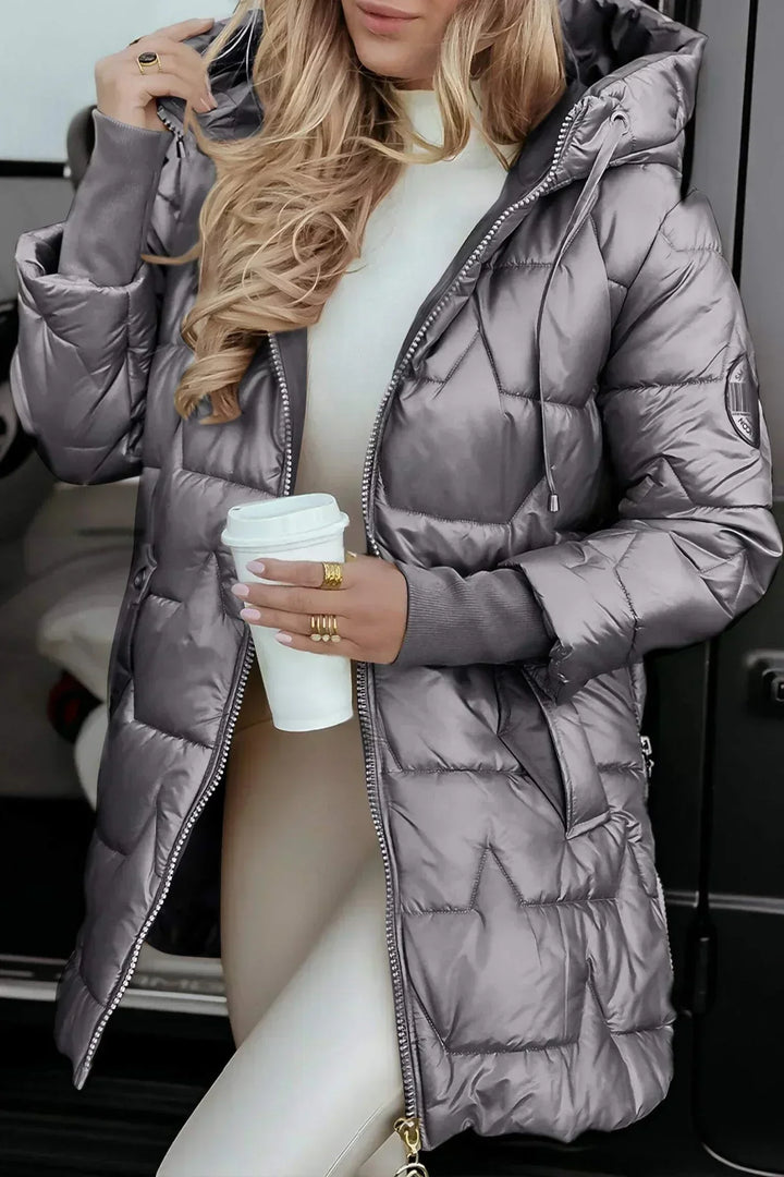 MAYA | Lange Winterjas met Beschermende Warmte en Tijdloze Elegantie