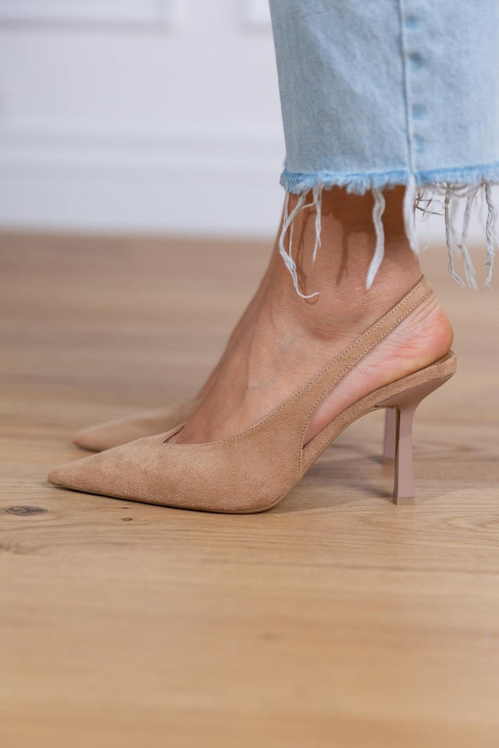 IRIS™ | Décolleté Slingback Nudo