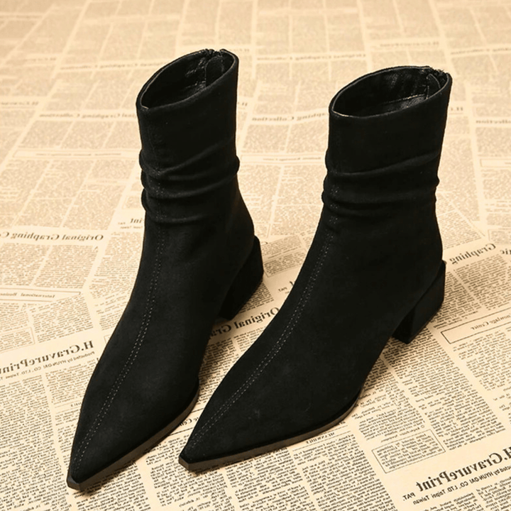 ANNE | Damesboot met Puntige Neus en Comfortabele Blokhak