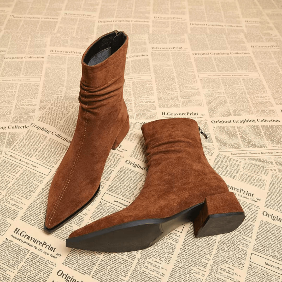 ANNE | Damesboot met Puntige Neus en Comfortabele Blokhak